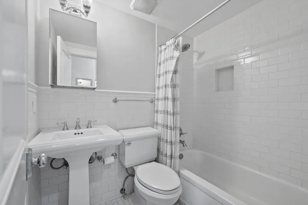 235 Sunrise Avenue Palm Beach FL 33480