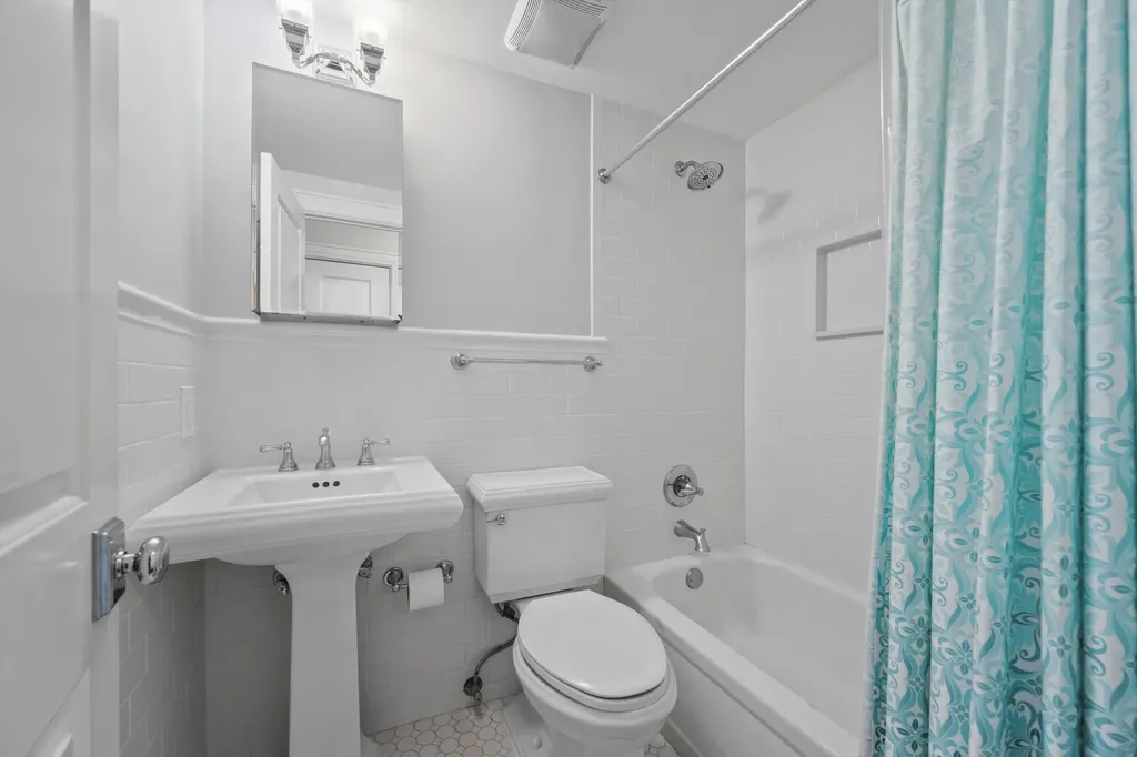 235 Sunrise Avenue Palm Beach FL 33480