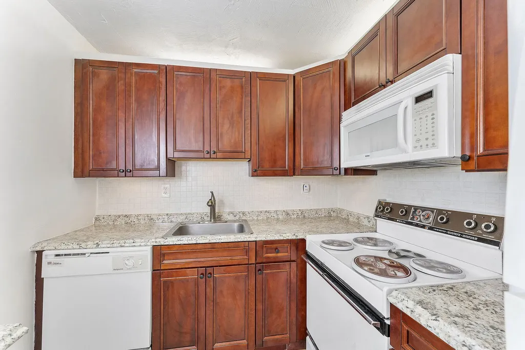 877 Flanders S Delray Beach FL 33484
