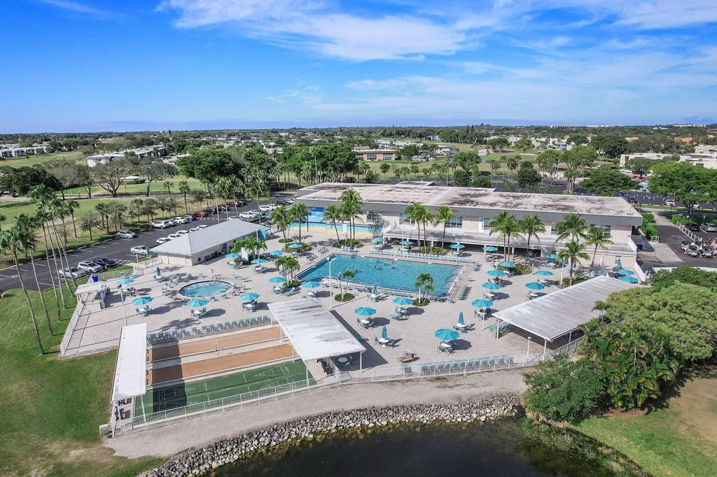 877 Flanders S Delray Beach FL 33484