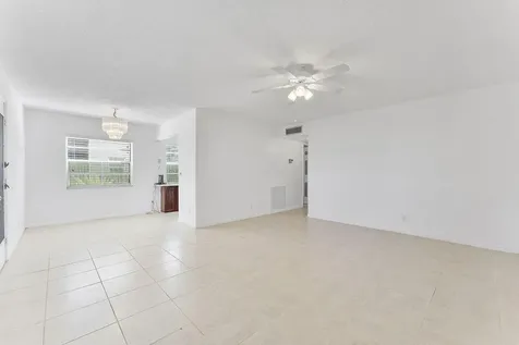 877 Flanders S Delray Beach FL 33484