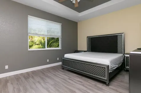 1086 NW Leonardo Circle Port St Lucie FL 34986