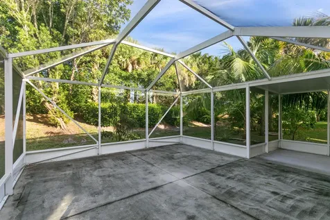 1086 NW Leonardo Circle Port St Lucie FL 34986