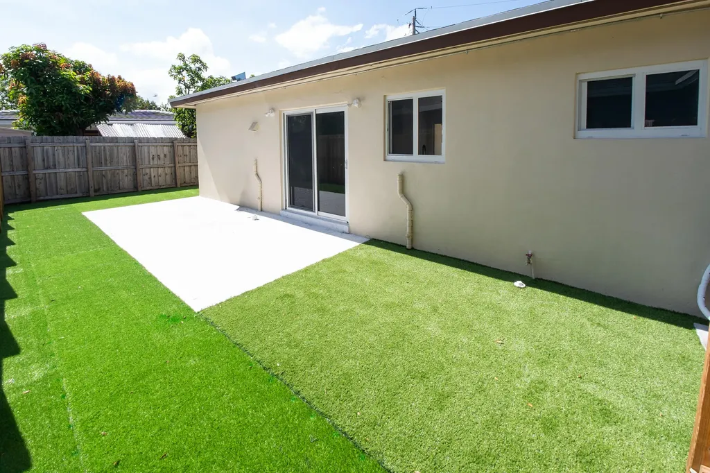 2160 SW 16th Court Fort Lauderdale FL 33312
