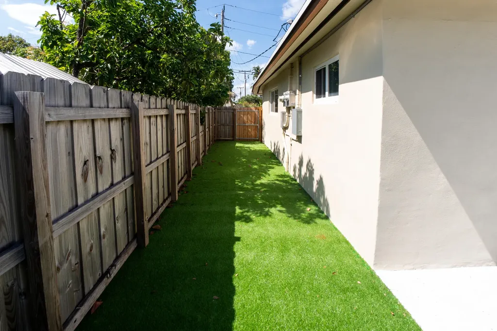 2160 SW 16th Court Fort Lauderdale FL 33312