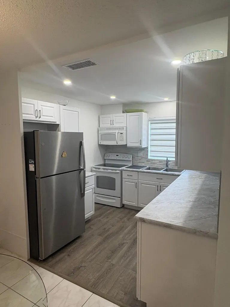 2522 Emory Drive E West Palm Beach FL 33415