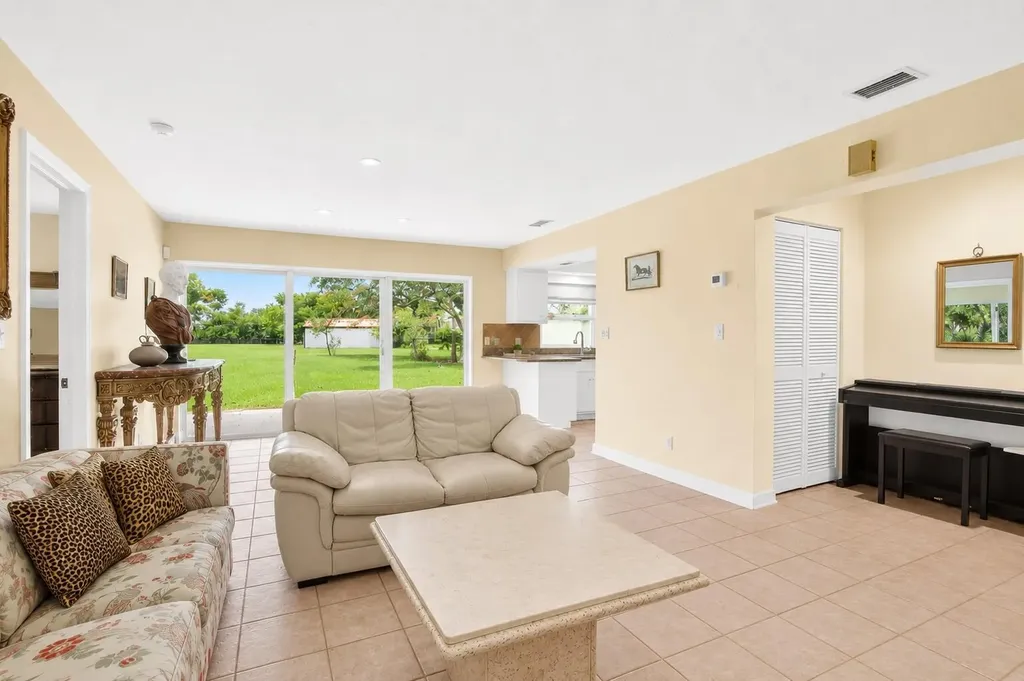 1029 Arabian Drive Loxahatchee FL 33470