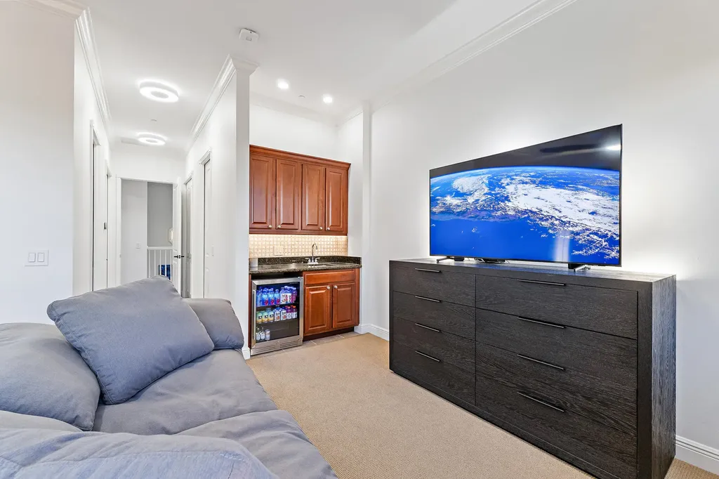 605 Del Sol Circle Tequesta FL 33469