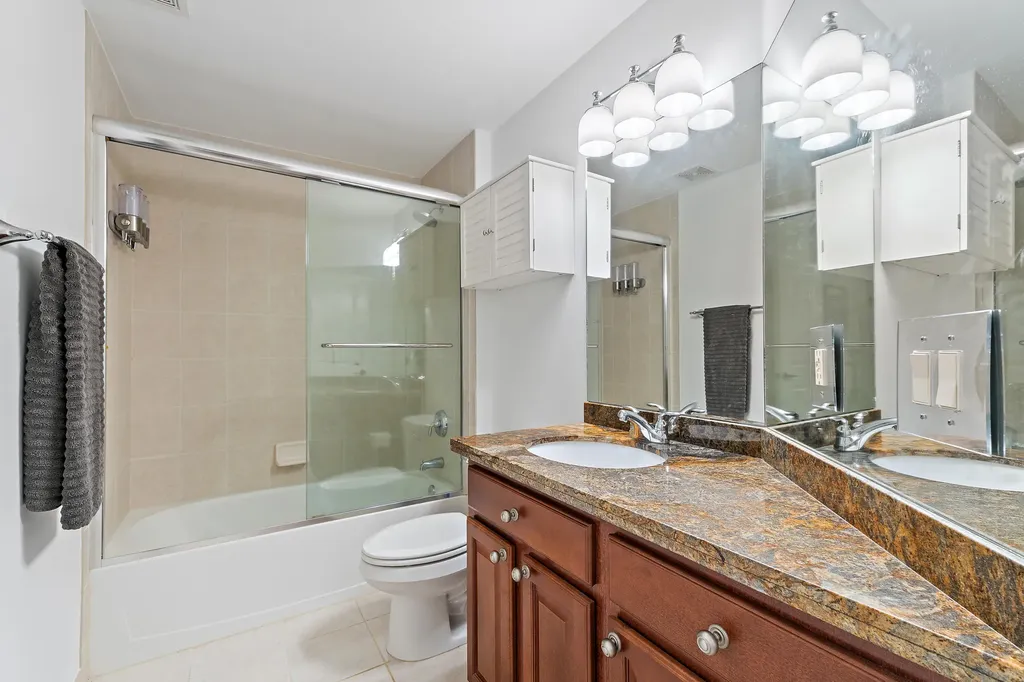 605 Del Sol Circle Tequesta FL 33469