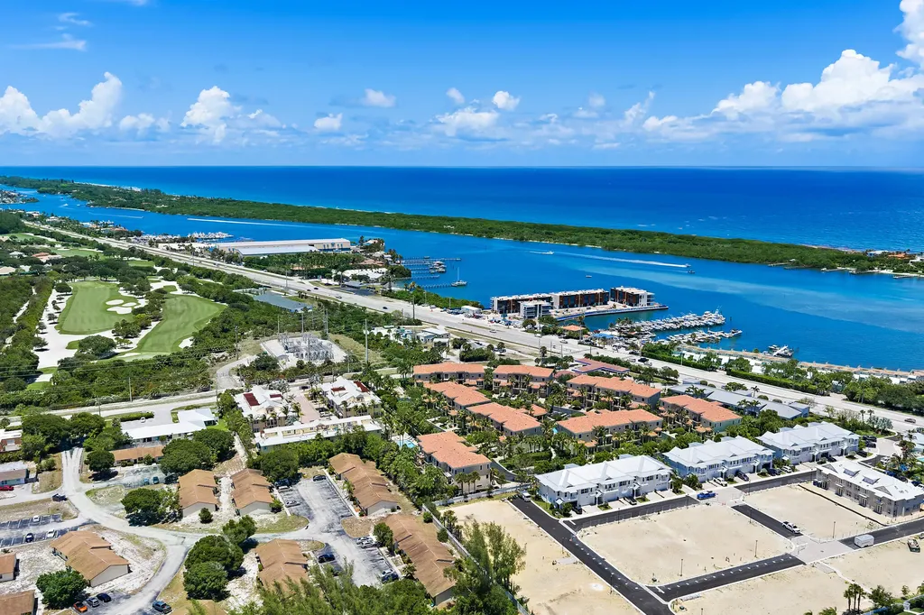 605 Del Sol Circle Tequesta FL 33469