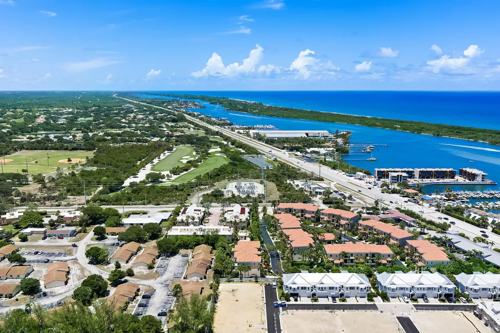 605 Del Sol Circle Tequesta FL 33469