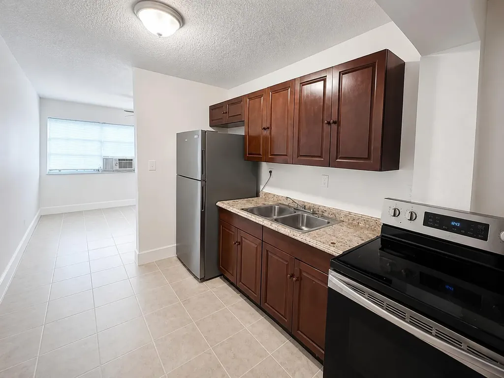 715 NW 15th Terrace Fort Lauderdale FL 33311
