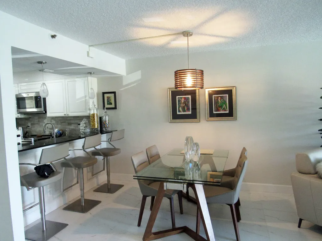 21 Royal Palm Way Boca Raton FL 33432
