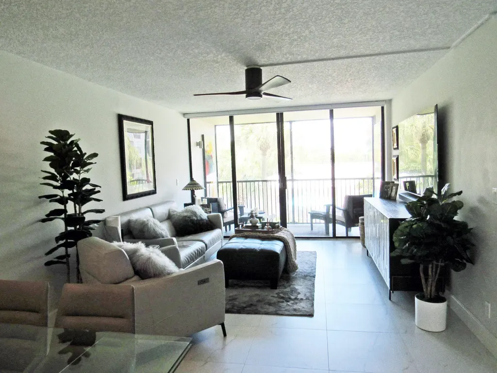 21 Royal Palm Way Boca Raton FL 33432