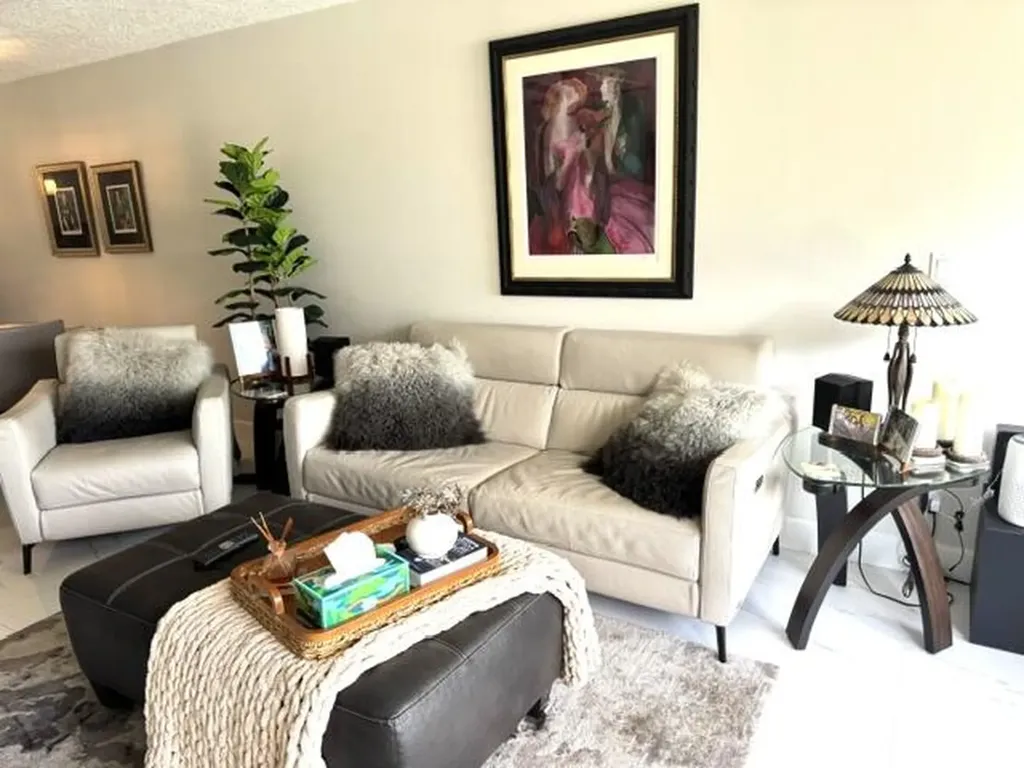 21 Royal Palm Way Boca Raton FL 33432