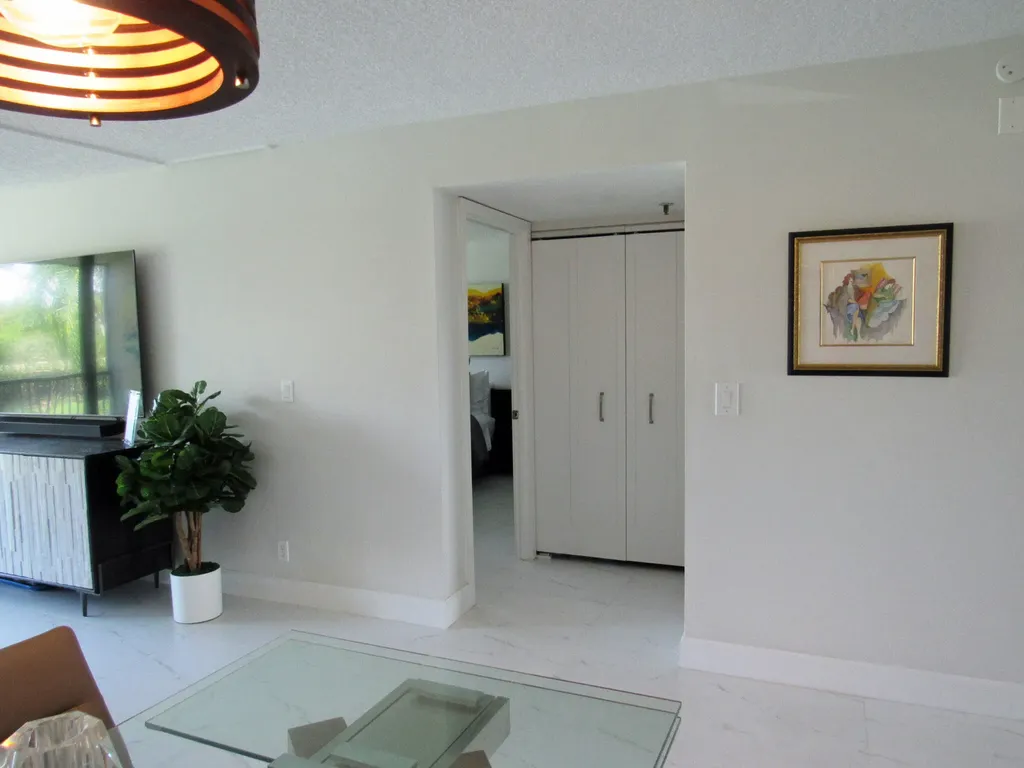 21 Royal Palm Way Boca Raton FL 33432
