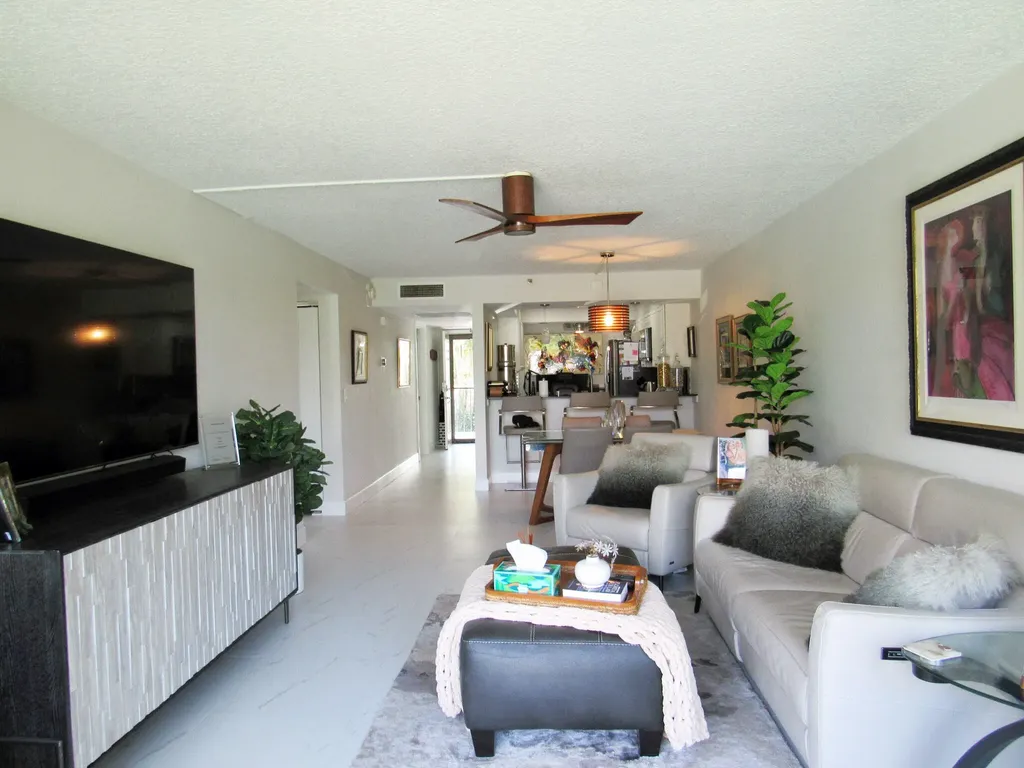 21 Royal Palm Way Boca Raton FL 33432