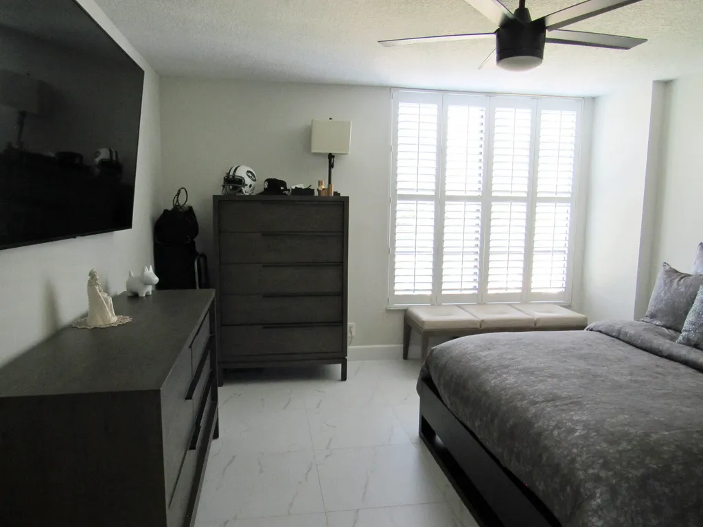 21 Royal Palm Way Boca Raton FL 33432