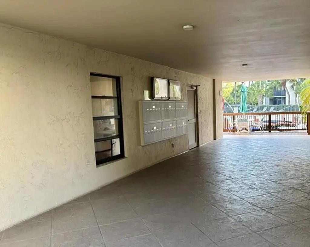 21 Royal Palm Way Boca Raton FL 33432