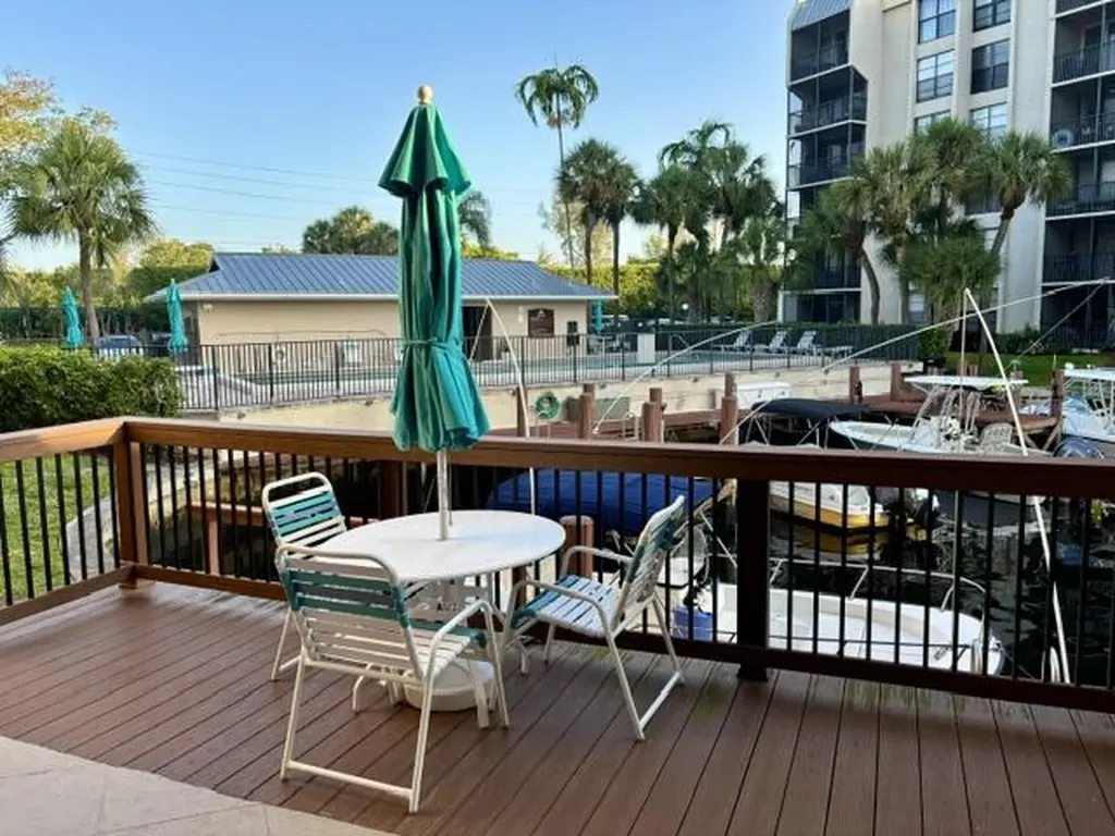 21 Royal Palm Way Boca Raton FL 33432