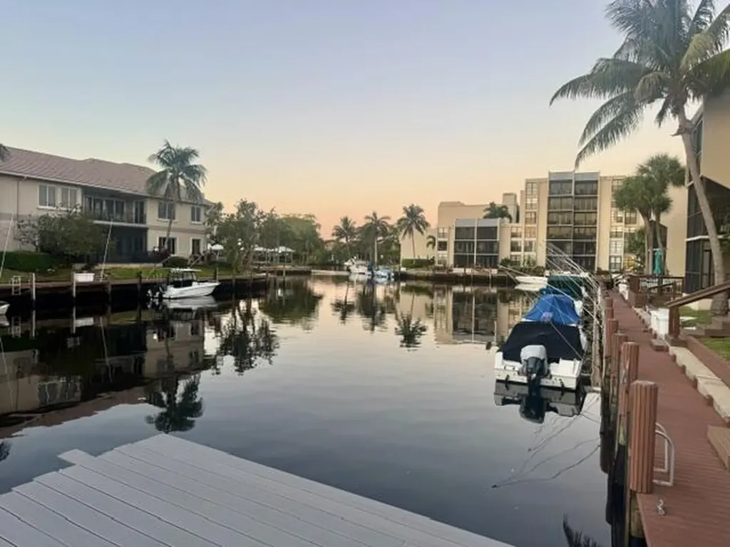 21 Royal Palm Way Boca Raton FL 33432