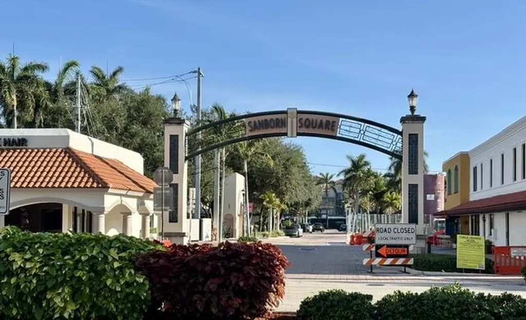 21 Royal Palm Way Boca Raton FL 33432