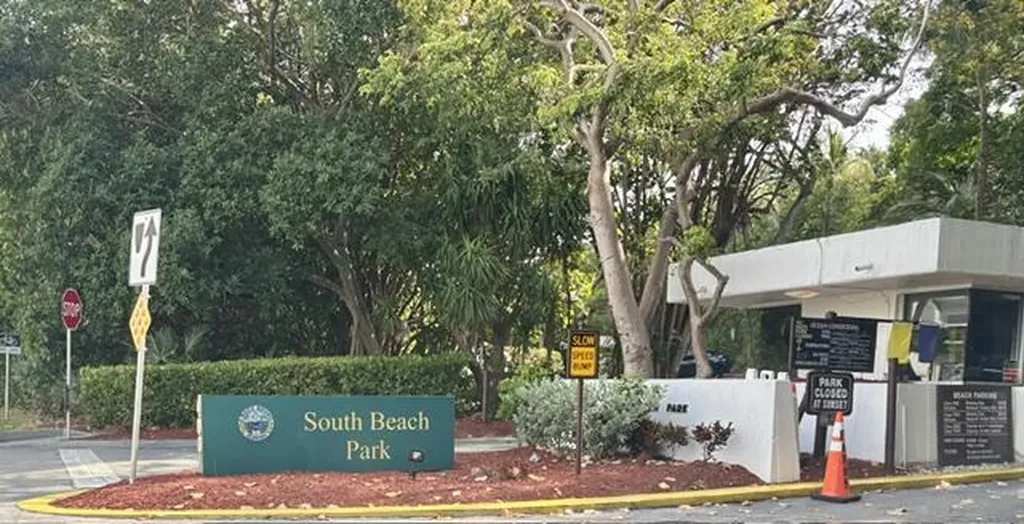 21 Royal Palm Way Boca Raton FL 33432