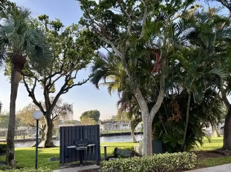 21 Royal Palm Way Boca Raton FL 33432