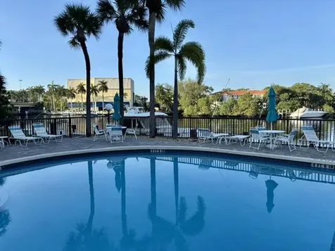 21 Royal Palm Way Boca Raton FL 33432
