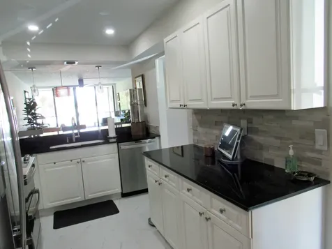 21 Royal Palm Way Boca Raton FL 33432