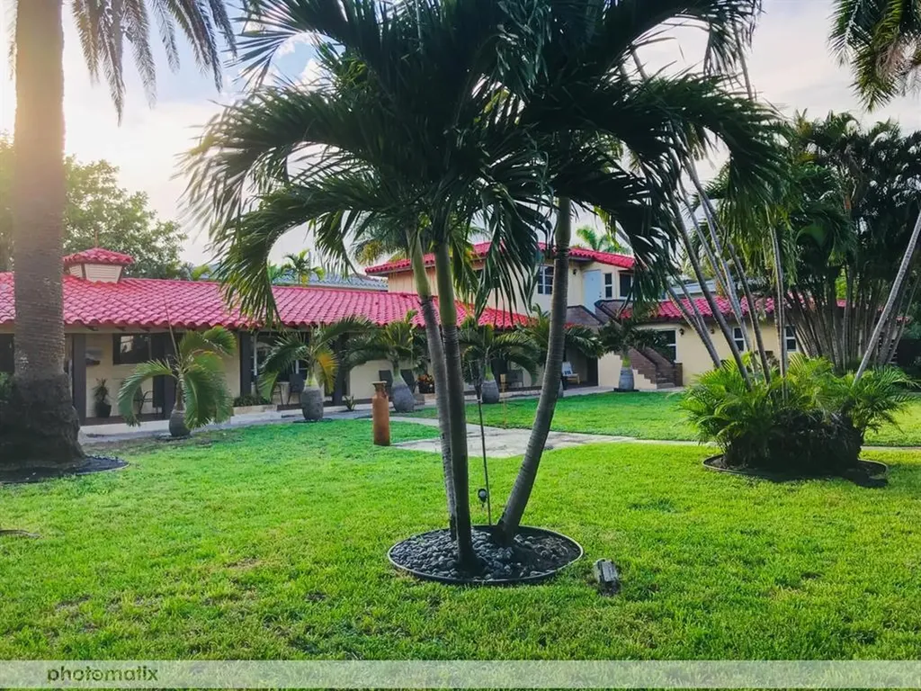 2625 NE 13th Court Fort Lauderdale FL 33304