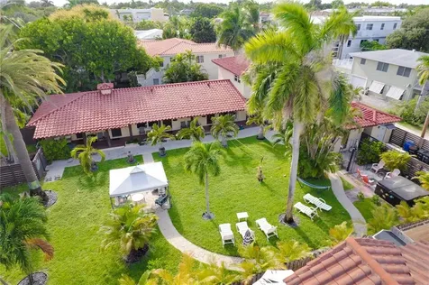 2625 NE 13th Court Fort Lauderdale FL 33304