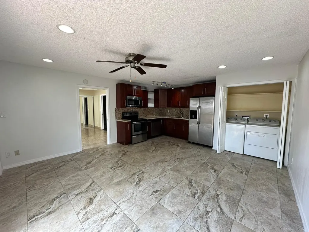 637 Executive Center Drive West Palm Beach FL 33401
