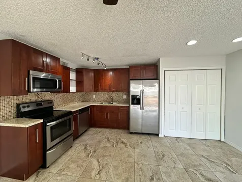 637 Executive Center Drive West Palm Beach FL 33401