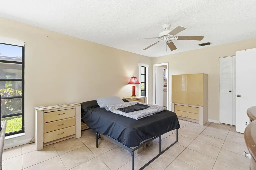 6320 Lakemont Circle Greenacres FL 33463