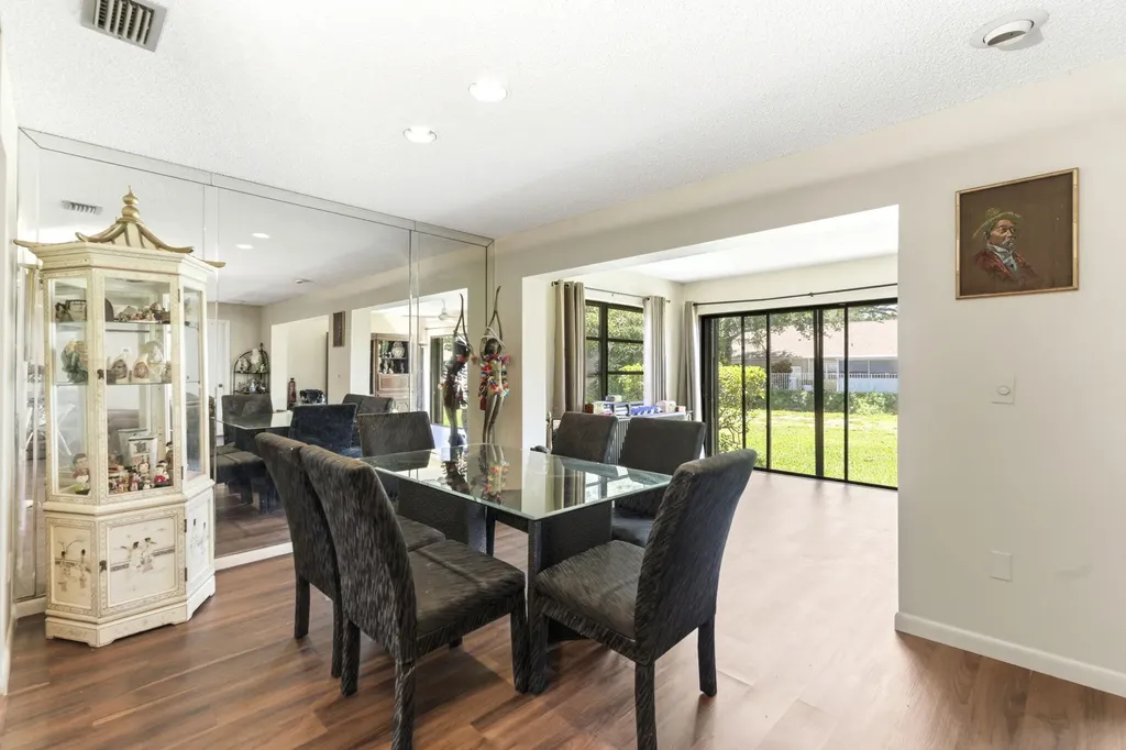 6320 Lakemont Circle Greenacres FL 33463