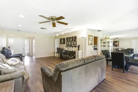 6320 Lakemont Circle Greenacres FL 33463
