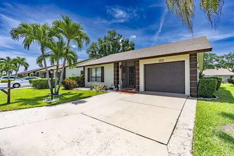 6320 Lakemont Circle Greenacres FL 33463