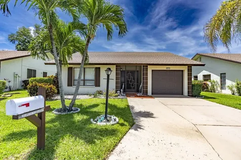 6320 Lakemont Circle Greenacres FL 33463