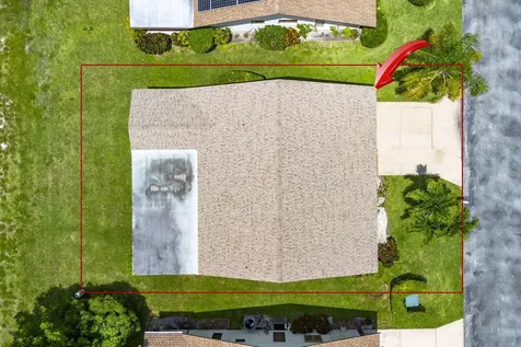 6320 Lakemont Circle Greenacres FL 33463