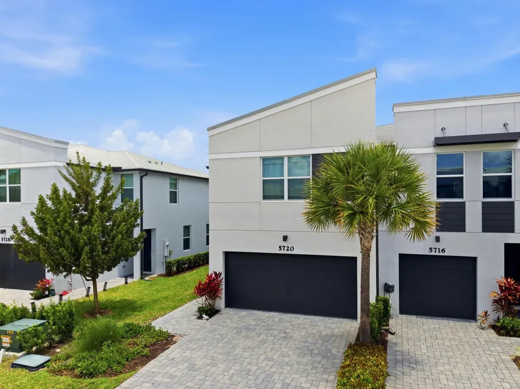 5720 Mentmore Drive West Palm Beach FL 33407