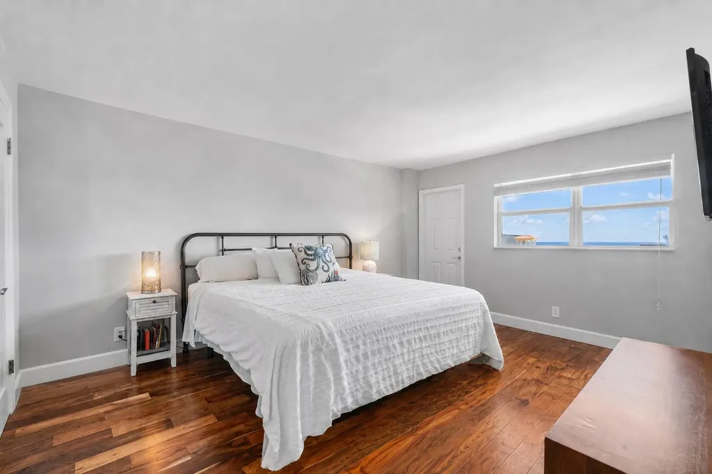 1160 Hillsboro Mile Hillsboro Beach FL 33062