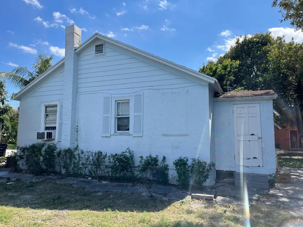415 N H Street Lake Worth Beach FL 33460