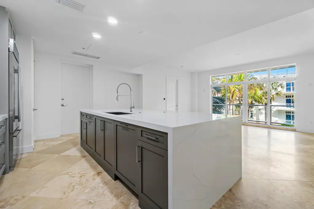 178 Lake Drive Palm Beach Shores FL 33404