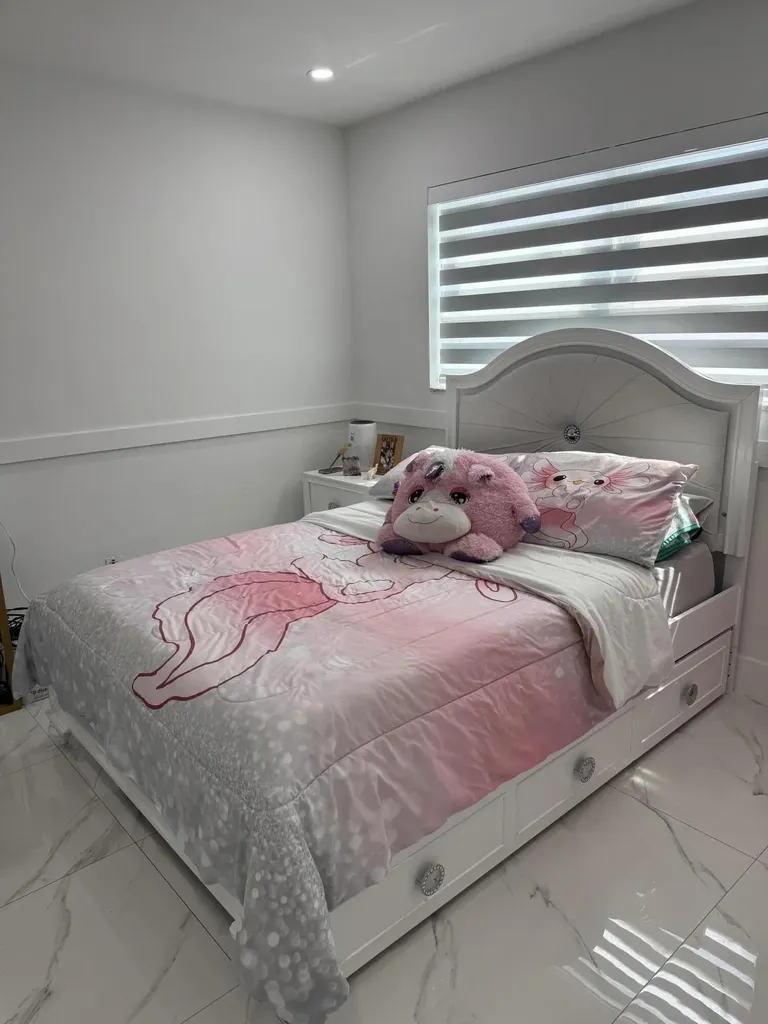 6861 Park Street Hollywood FL 33024
