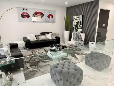 6861 Park Street Hollywood FL 33024
