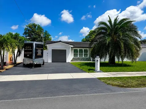 6861 Park Street Hollywood FL 33024
