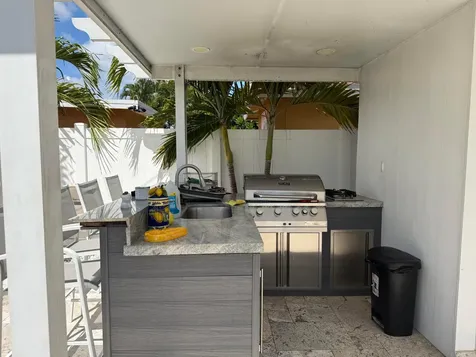 6861 Park Street Hollywood FL 33024