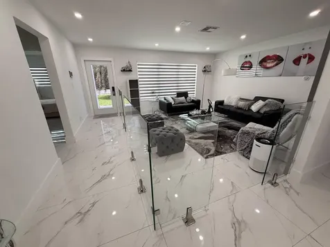 6861 Park Street Hollywood FL 33024