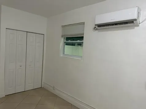 6861 Park Street Hollywood FL 33024